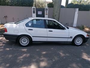 1995 BMW 3 Series 318i