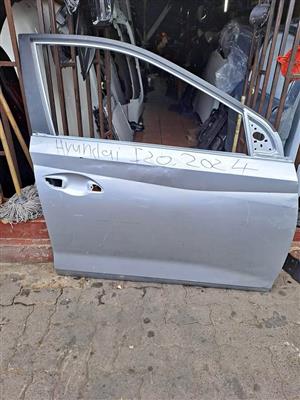 Hyundai i20 door