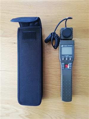Top Tronic T630 digital light meter instrument with pouch.  Never been used. 