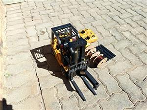 RC Forklift 1/10 STRONG includes extras