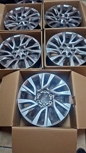 18inch Toyota Fortuner/Prado OEM mags set of 4(four), 5(Five)