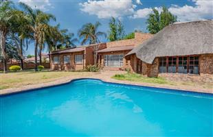 House For Sale in Parkhill Gardens
