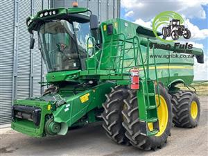 2022 John Deere S760