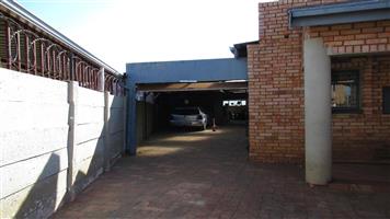House for sale in Lenasia 