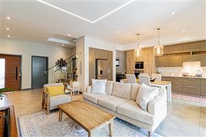 Cluster For Sale in Bryanston