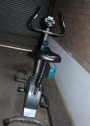 TROJAN SHAPE 200 GREY EXERCISE BIKE (S067786A)