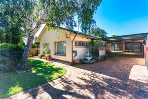 Spacious 3 Bedroom Home with Flat For Sale in Randgate