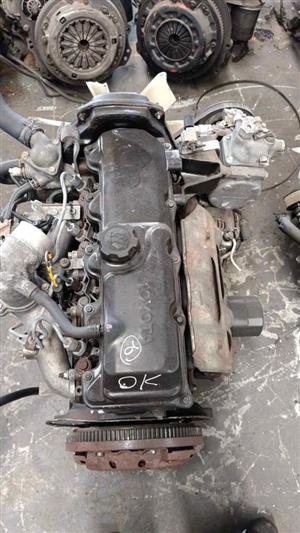 TOYOTA HILUX 2L ENGINES FOR SALE