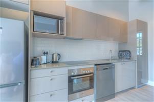 Charming Studio Apartment for Rent in Paardevlei!