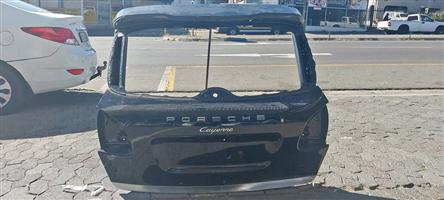 PORSCHE CAYENNE BOOTLID