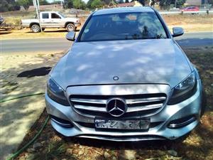 Stripping Mercedes benz C220 W205 for spares