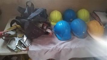 Safety harness en 5 hardhat