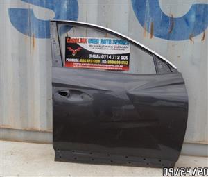 Hyundai Tucson right front door taking beading (2022)