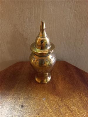Bronze pet cremation urn