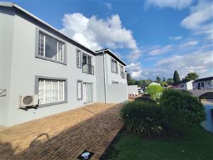 Apartment For Sale in Wilgeheuwel