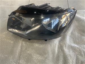 2019 VW KOMBI T6 HEADLIGHT LEFT SIDE FOR SALE.