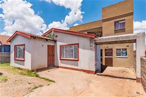 Investment Property for Sale in Mohlakeng