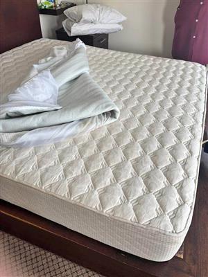 sealy posturepedic king mattress. Great condition.  Collection in Seapoint at month end only .