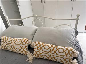 Queen Size Metal Bed Frame & Mattress