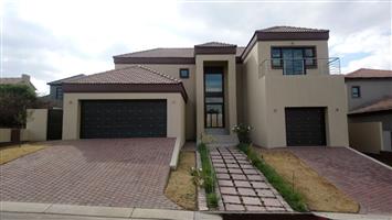 House For Sale in BLUE VALLEY GOLF ESTATE