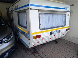 CARAVAN FOR SALE. SPRITE SWIFT 1984. FULL TENT, RALLY TENT. GROUND SHEET.