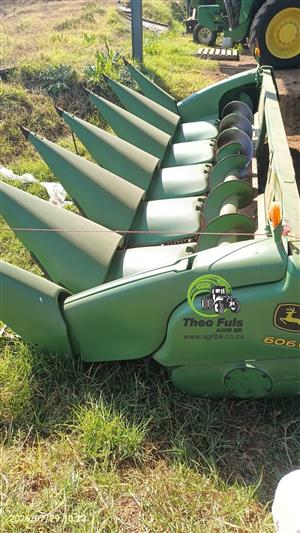 2018 John Deere 606C