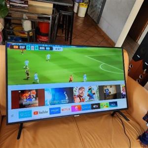 50" Smart Samsung tv with remote, used.