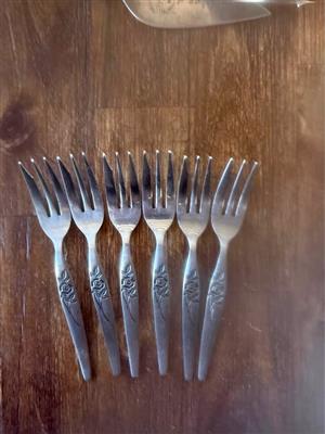 Vintage rose pattern cake forks