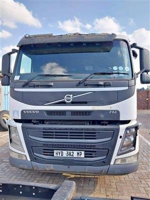 2015 Volvo FM400 
