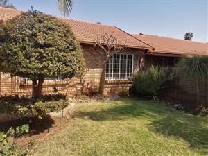 Townhouse For Sale in Annlin