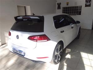 2019 VW GolfVii 1.4TSi manual white color petrol  56000km 