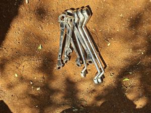 4 x full spanner sets