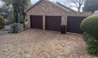 Townhouse Rental Monthly in Wilgeheuwel