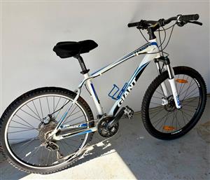 Talon Giant bicycle for sale. In neat and well looked after condition.