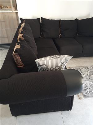 Lounge suite for Sale in Queensburgh