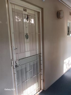 Large 1 Bedroom Apartment