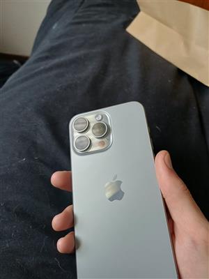 IPhone 15 pro max 250gigs 