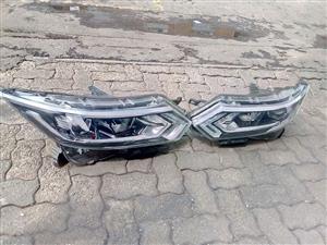 NISSAN QASHQAI HEADLIGHT