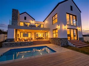 House For Sale in Helderfontein Estate