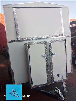 Mobile kitchen trailers