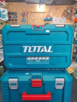 Brand New Total Tools 19" Stackable tool box deep