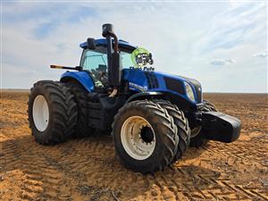 2015 New Holland T8.390