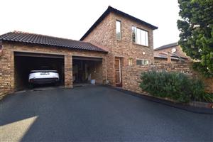 Immaculate 3 bedroom unit in a sought-after secure complex