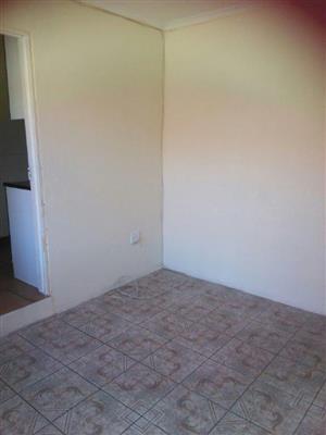 Rosettenville Ext Neat Secure 2 Bedroom Cottage