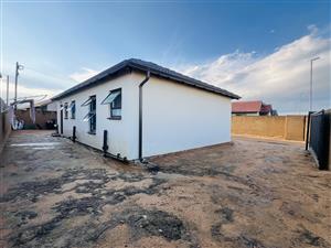 3 Bedroom House For Sale in Tirong