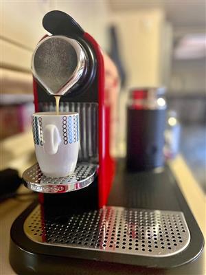 Nespresso CitiZ & Milk – Cherry Red – Automatic Espresso Machine 