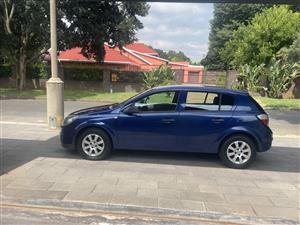 Opel Astra 1.6 - Interior like NEW - Drives  