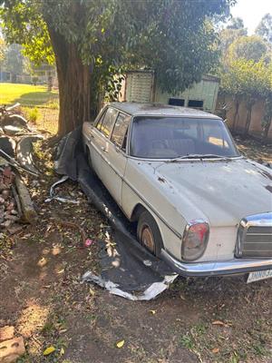 Mercedes Benz W114