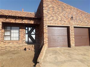 WELL LOCATED FAMILY HOME -LOTS SPACE IS WHAT YOU LOOKING FOR.....