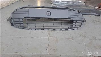 Front grill Ford Figo 13-15
